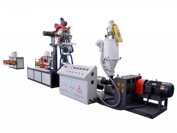 迷宮式滴灌帶生產(chǎn)線